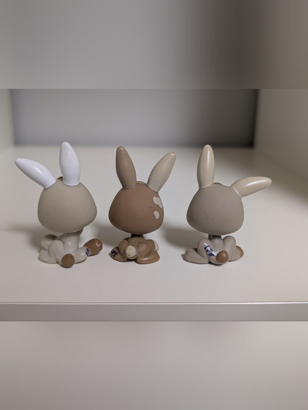 Littlest Pet Shop Baby Bunny Pet Triplets With Bed Carrier Authentic Vintage - Picture 4 of 4